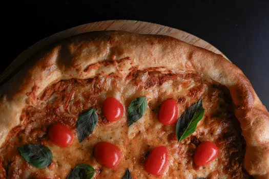 classic margherita pizza with fresh mozzarella