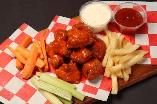 buffalo wings spicy sauce celery ranch dip